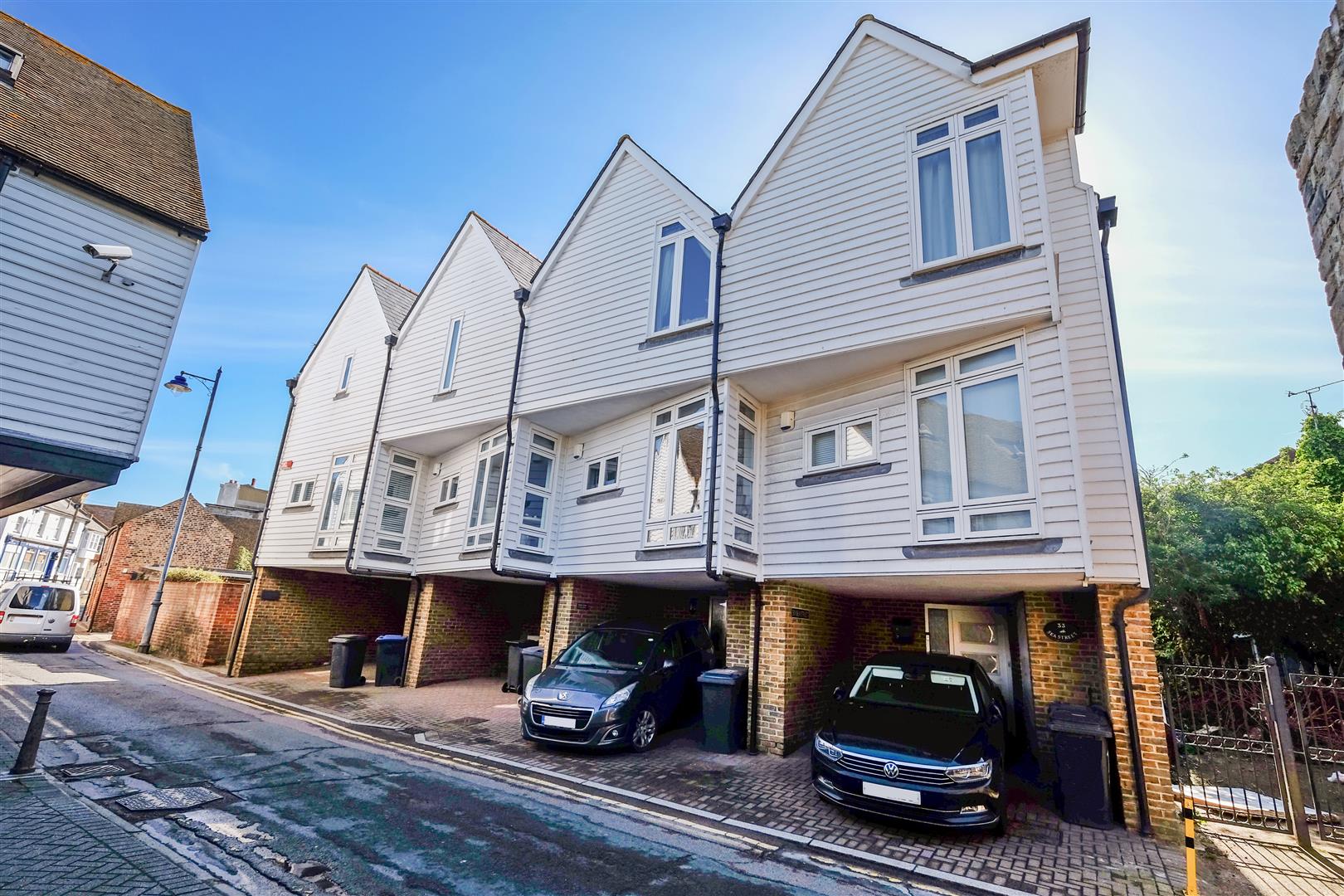 2 Bed, 1 Bath Property For Sale in Sea Street, CT5 1AN